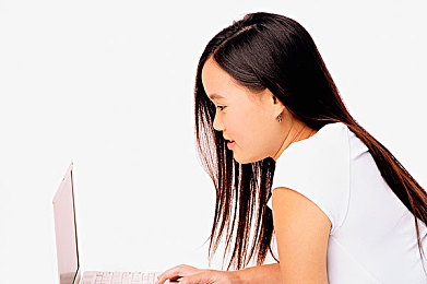 美女和男人一起差差的软件：社交平台乱象频发,虚假信息诱导消费引热议-1